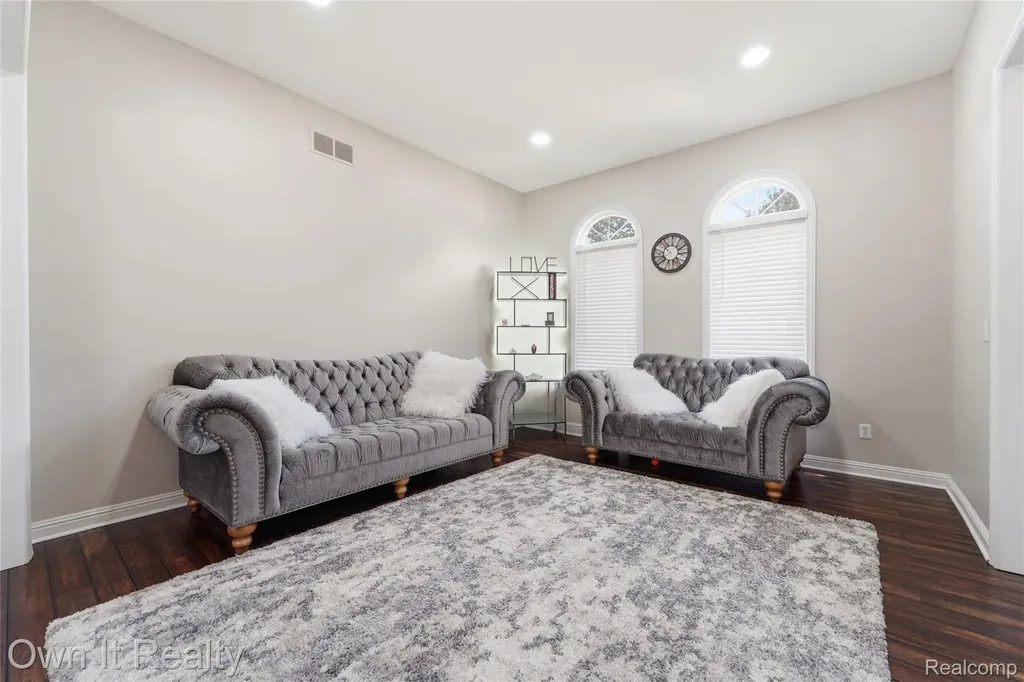 48280 Gladstone Road Canton Charter Township MI 48188