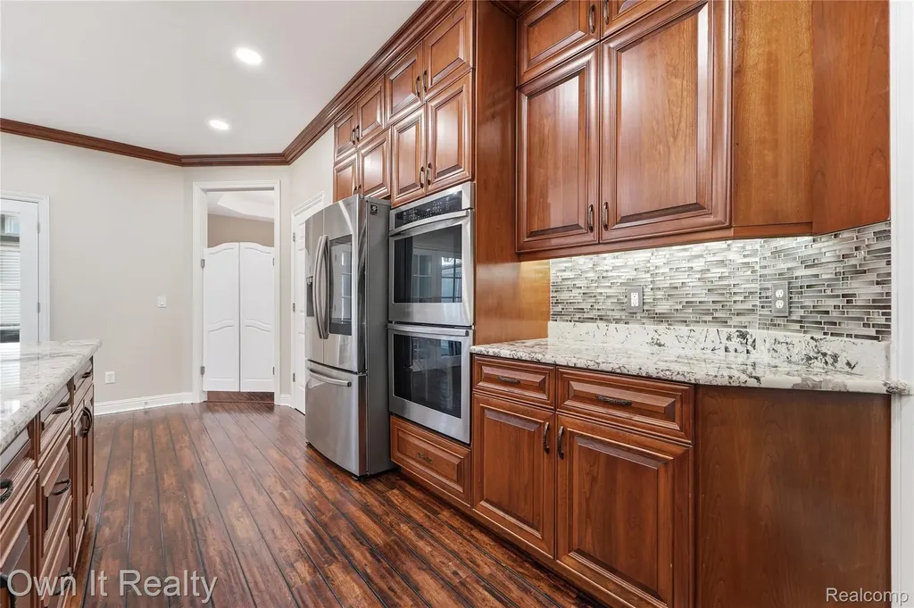 48280 Gladstone Road Canton Charter Township MI 48188