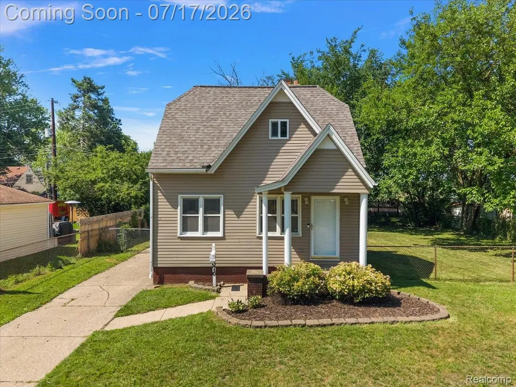 676 W Coy Avenue Hazel Park City MI 48030