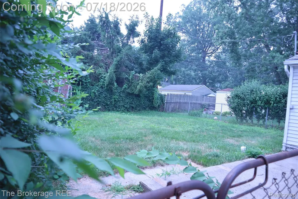 34861 John Street Wayne City MI 48184