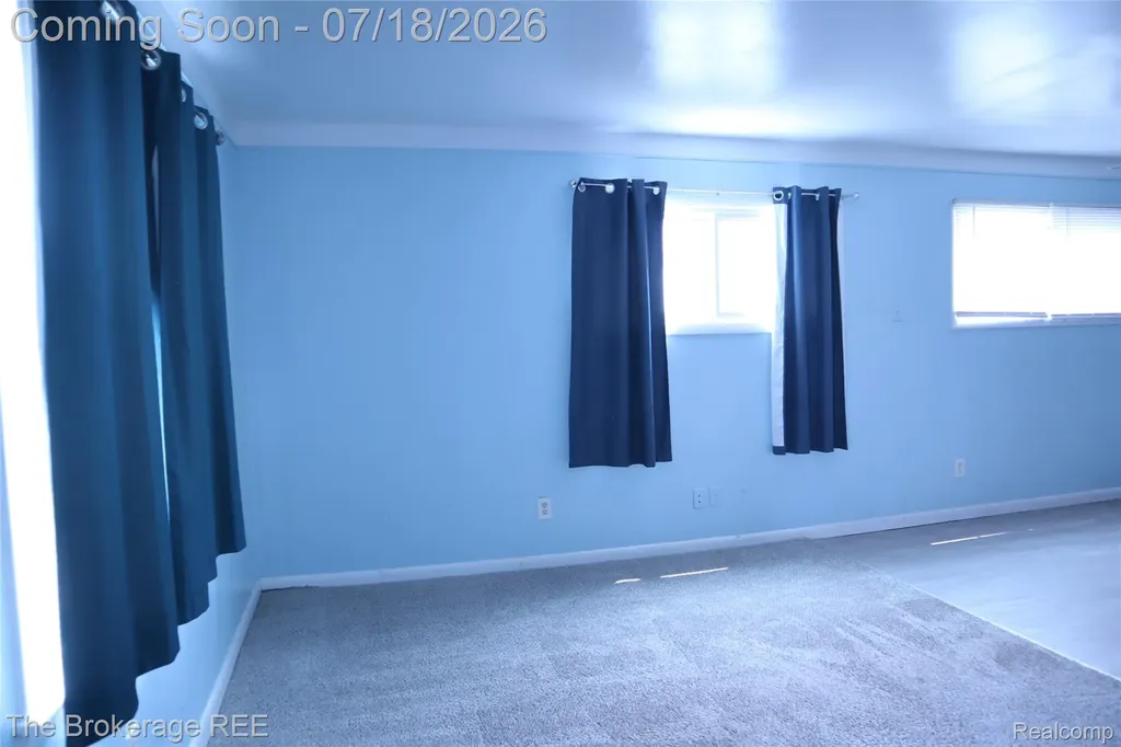 34861 John Street Wayne City MI 48184