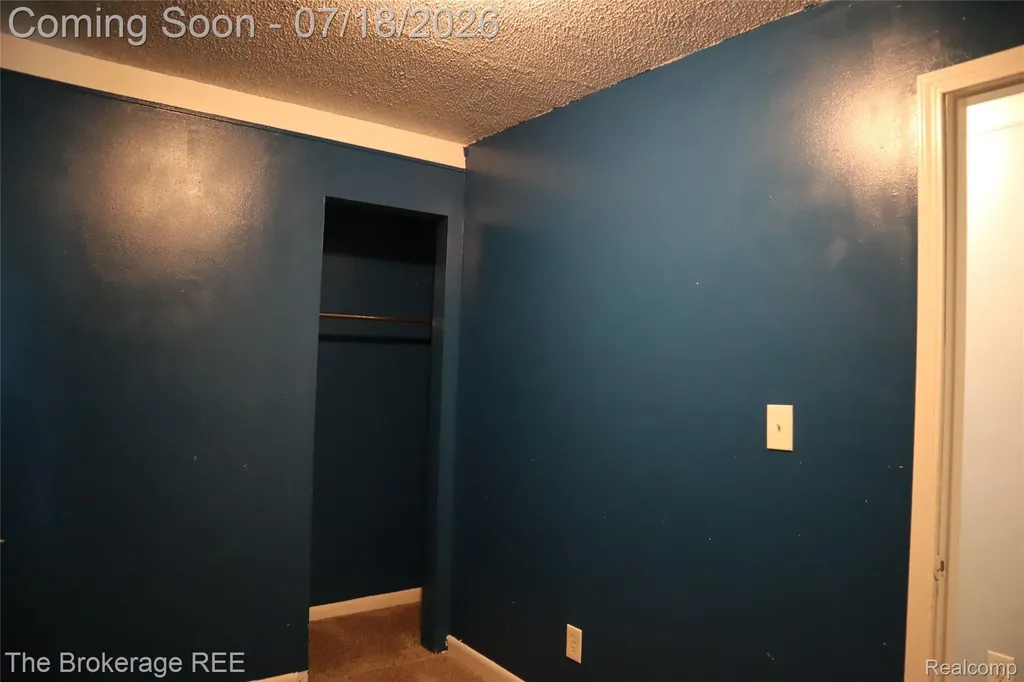 34861 John Street Wayne City MI 48184