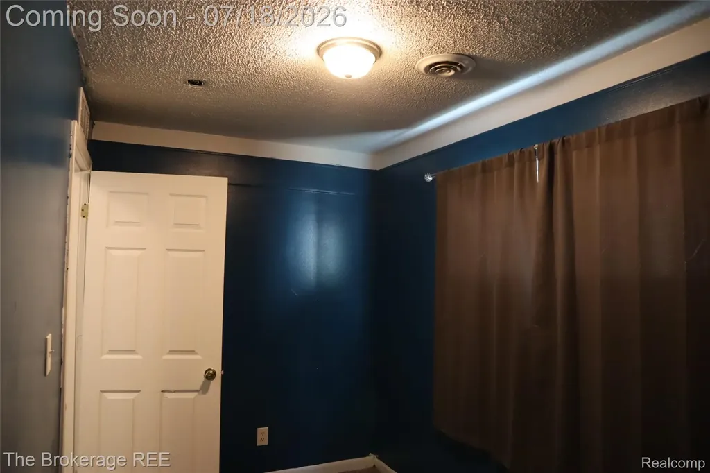 34861 John Street Wayne City MI 48184