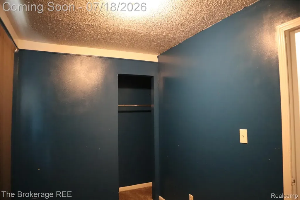 34861 John Street Wayne City MI 48184