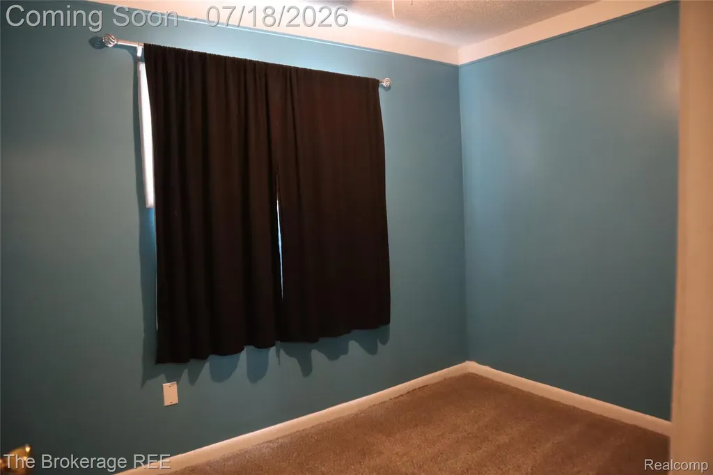 34861 John Street Wayne City MI 48184
