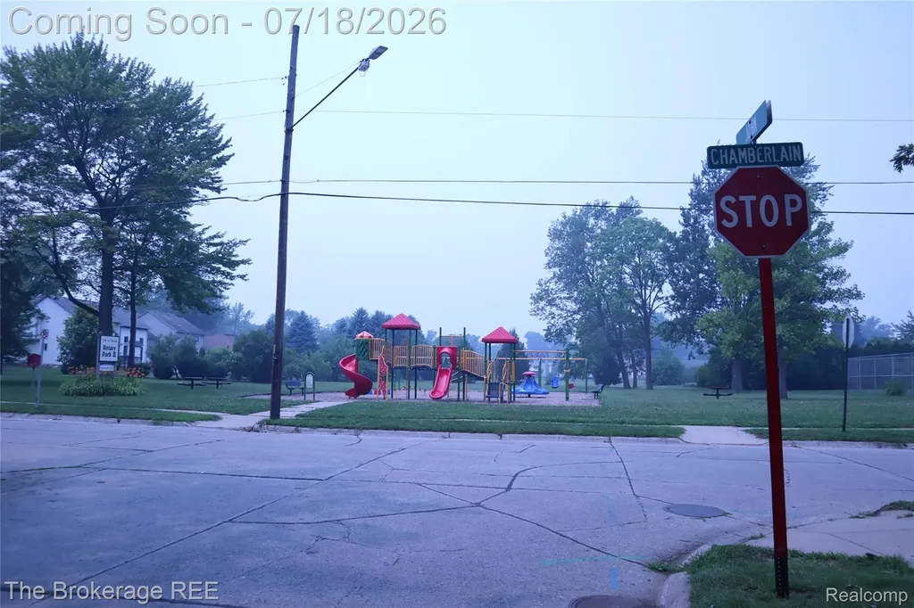 34861 John Street Wayne City MI 48184