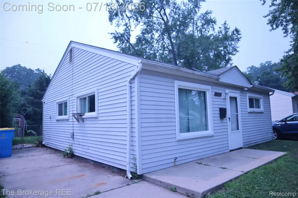 34861 John Street Wayne City MI 48184