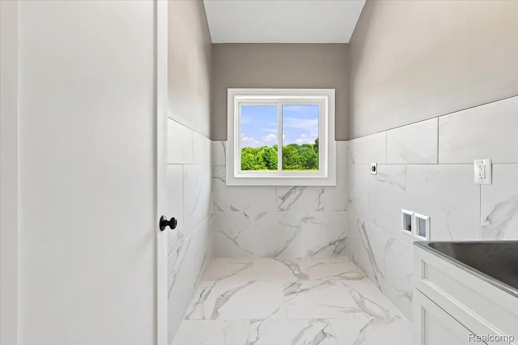 1546 Ashley Lane Berlin Township MI 48002
