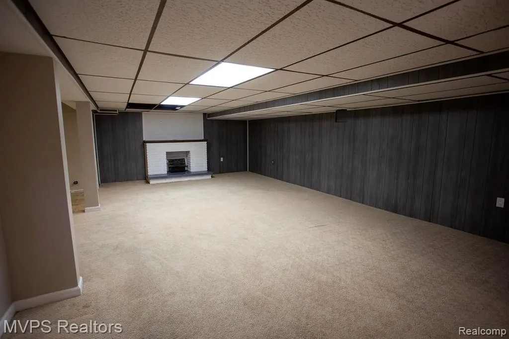 35470 Dearing Drive Sterling Heights City MI 48312