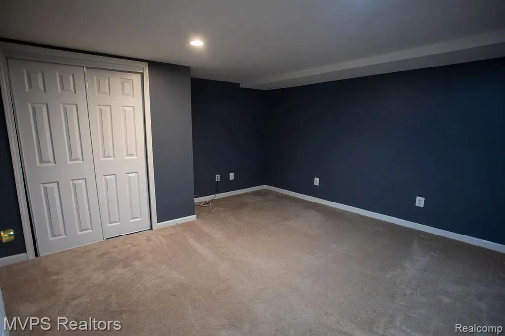 35470 Dearing Drive Sterling Heights City MI 48312