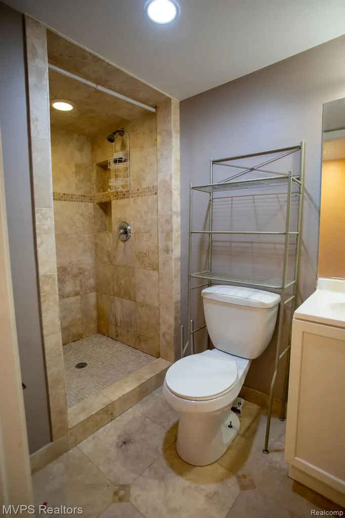 35470 Dearing Drive Sterling Heights City MI 48312