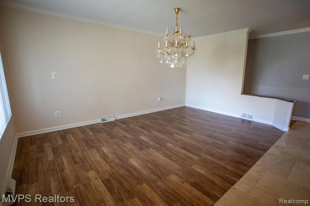 35470 Dearing Drive Sterling Heights City MI 48312