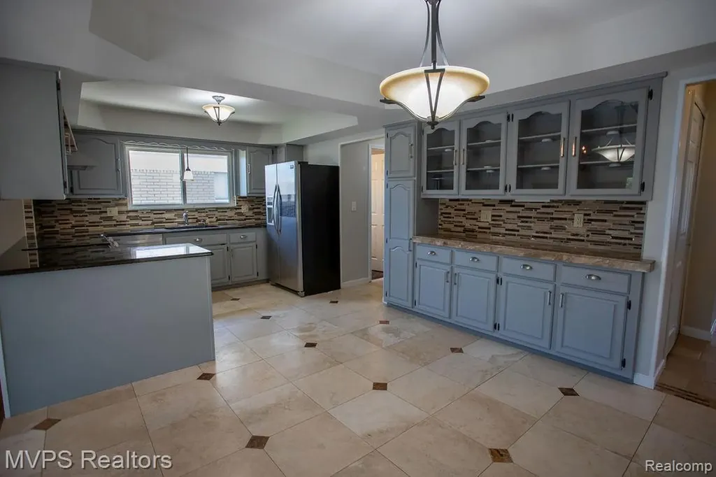 35470 Dearing Drive Sterling Heights City MI 48312