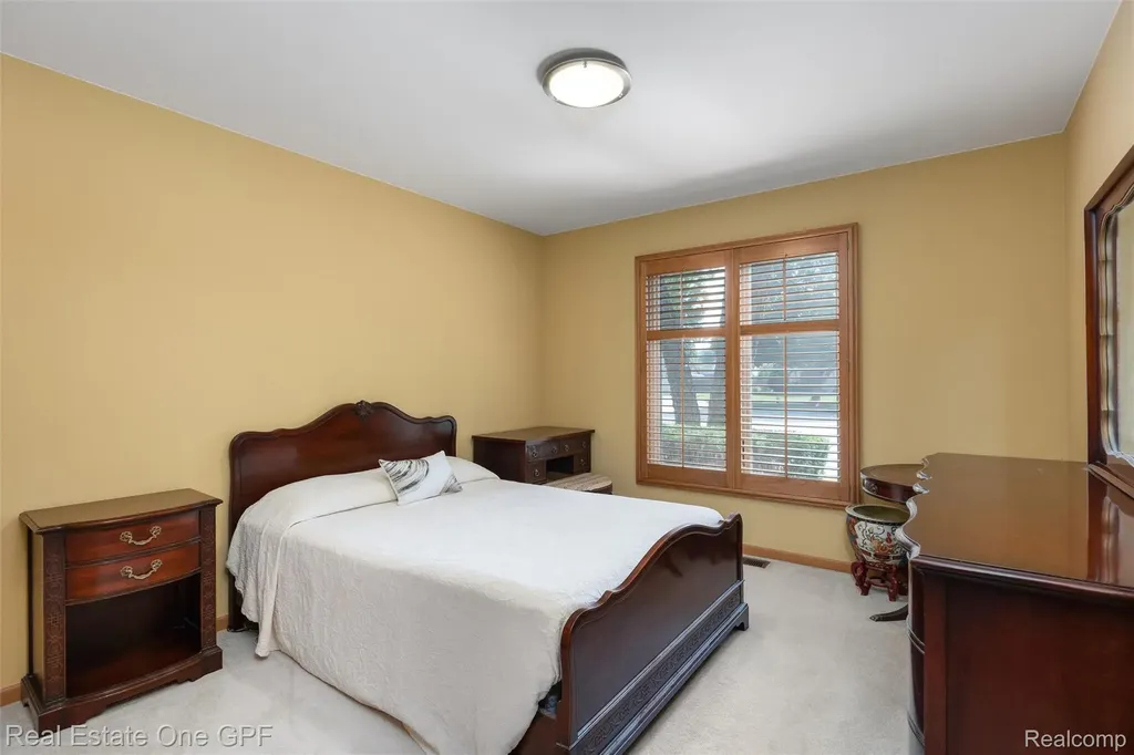 39931 Brylor Court Clinton Charter Township MI 48038