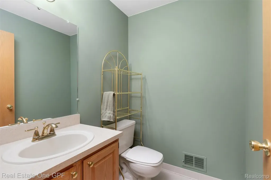 39931 Brylor Court Clinton Charter Township MI 48038
