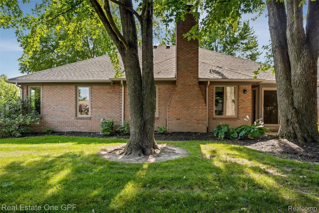 39931 Brylor Court Clinton Charter Township MI 48038