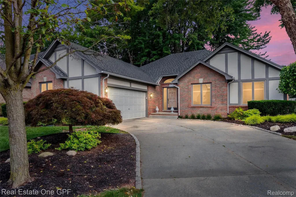 39931 Brylor Court Clinton Charter Township MI 48038