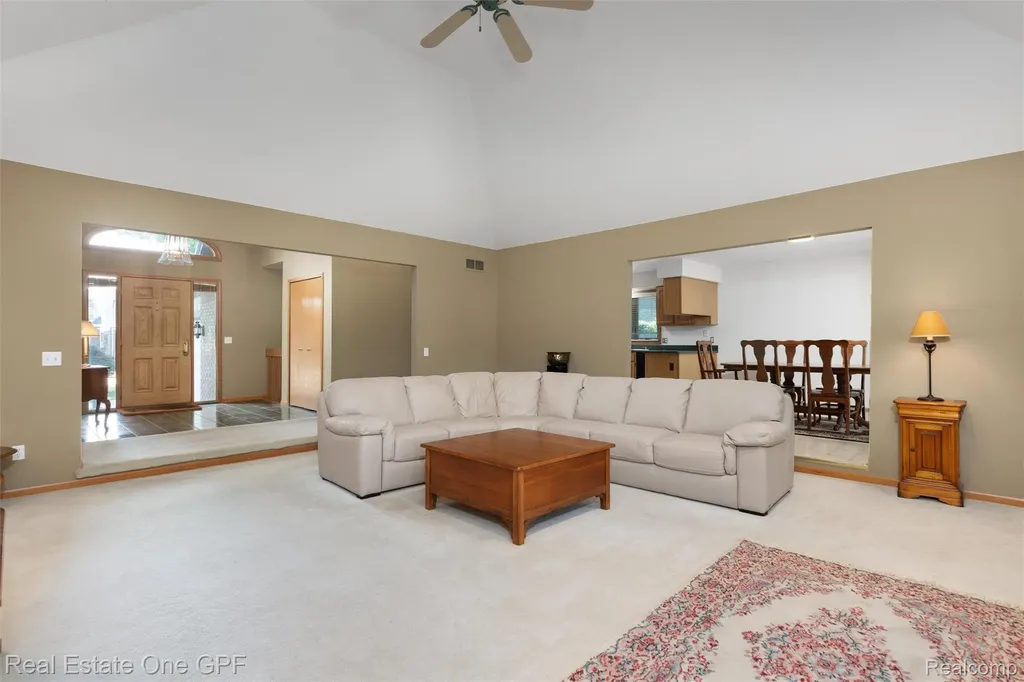 39931 Brylor Court Clinton Charter Township MI 48038