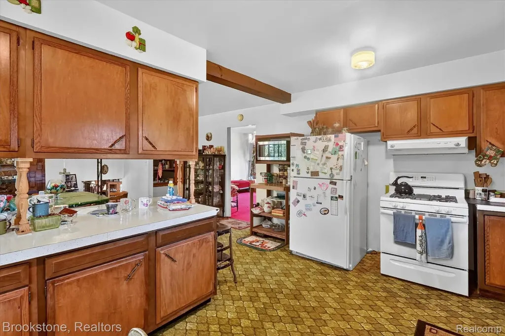 22025 Lakefield Road Lakefield Township MI 48637