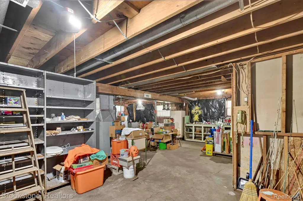 22025 Lakefield Road Lakefield Township MI 48637