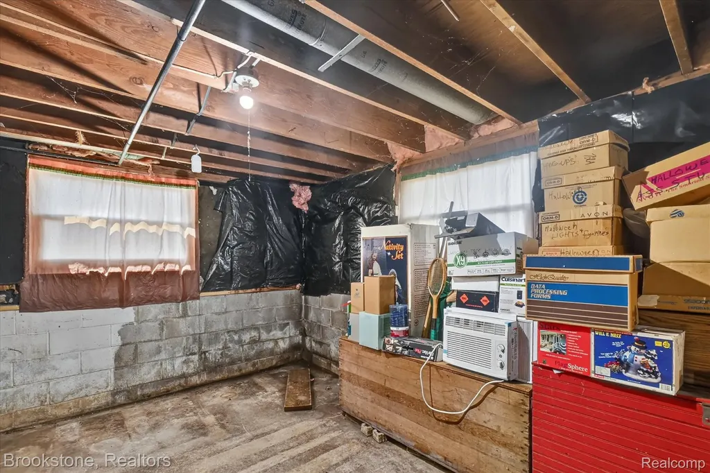 22025 Lakefield Road Lakefield Township MI 48637