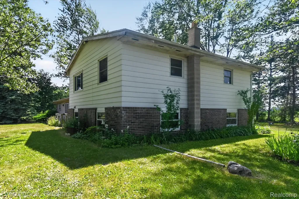 22025 Lakefield Road Lakefield Township MI 48637