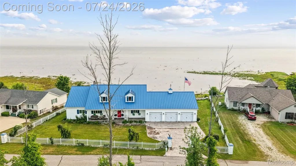 5110 Shorefront Lane Port Hope Village MI 48468