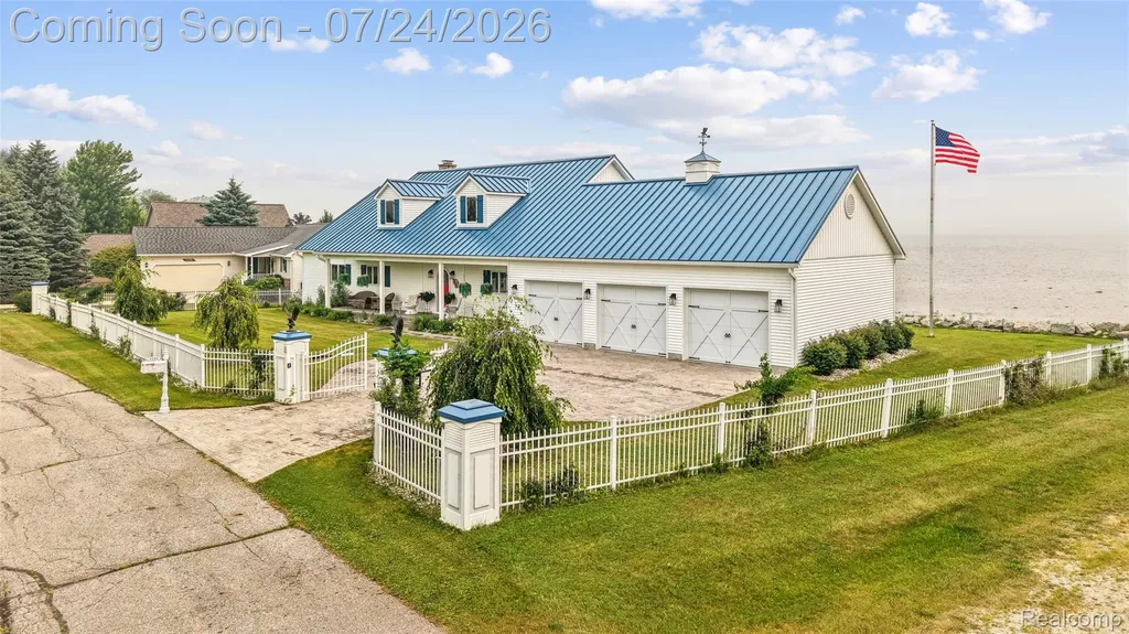 5110 Shorefront Lane Port Hope Village MI 48468