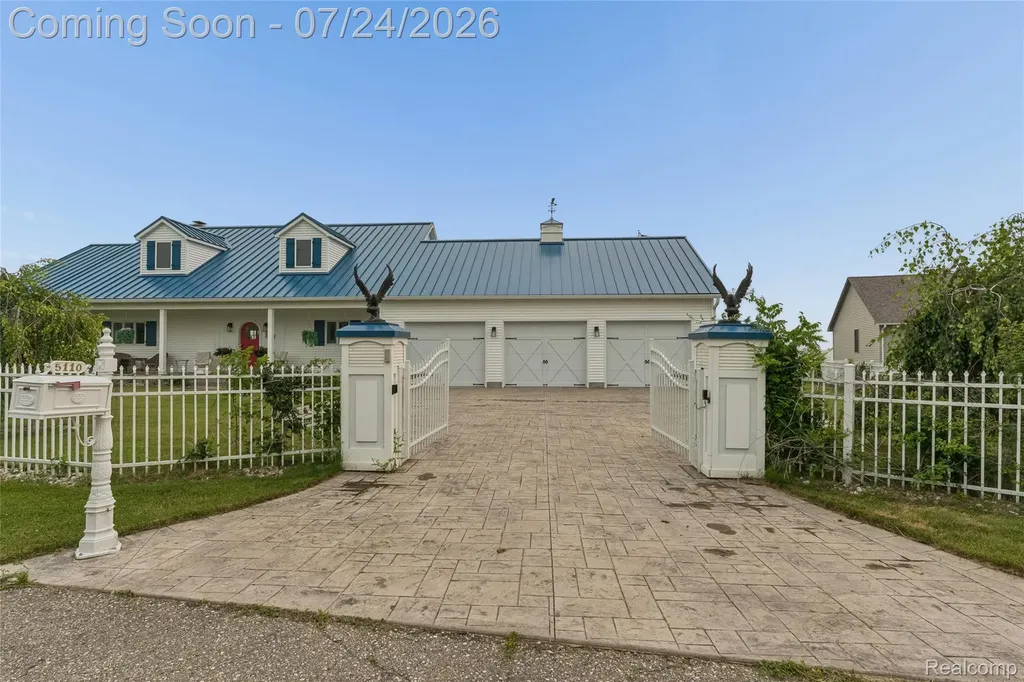 5110 Shorefront Lane Port Hope Village MI 48468