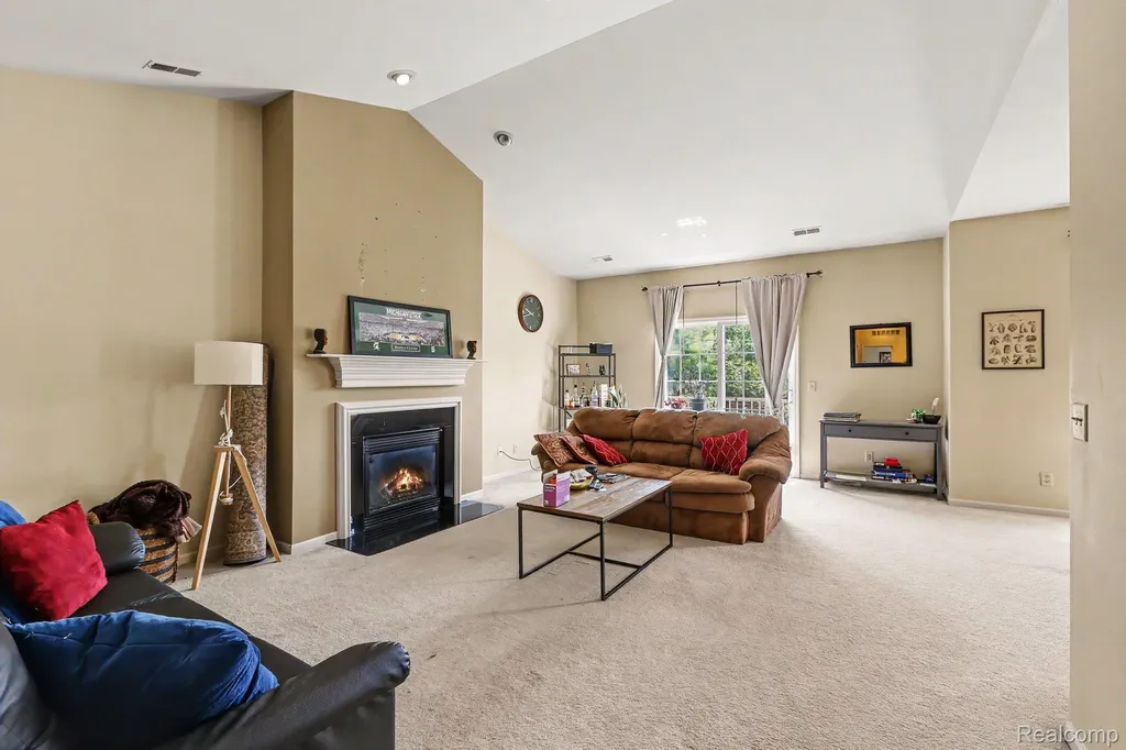 40489 Bay Harbor Lane Canton Charter Township MI 48188
