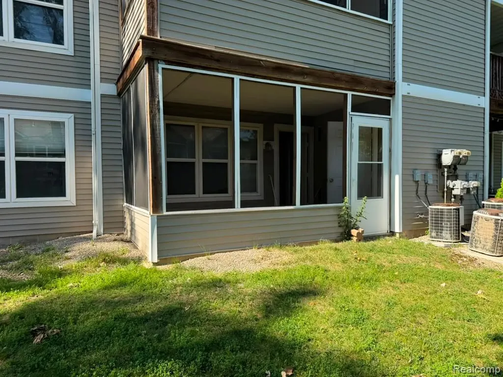 1421 Heatherwood Lane Ann Arbor City MI 48108