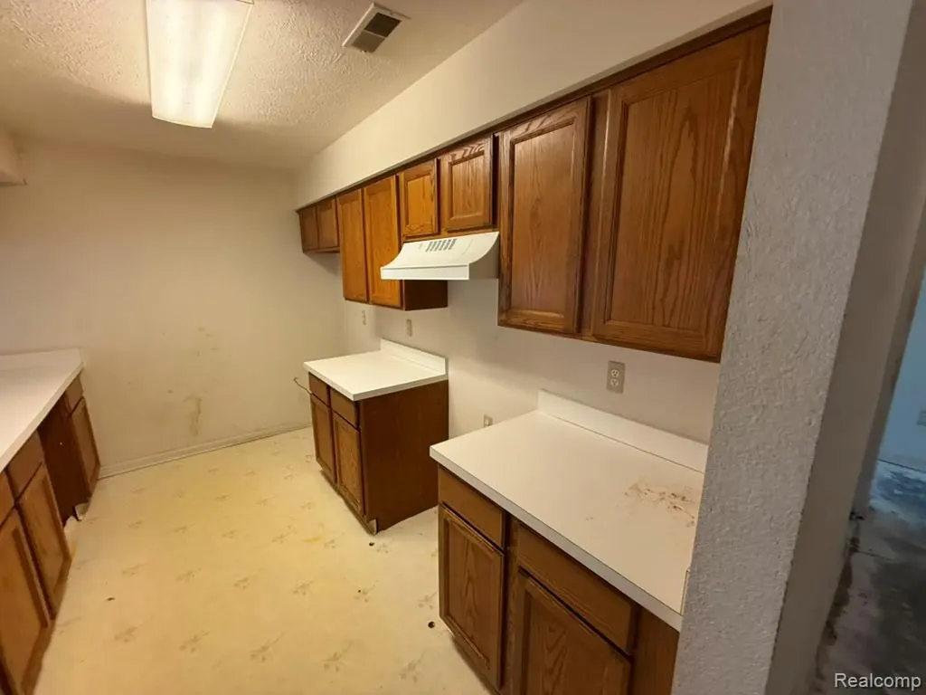 1421 Heatherwood Lane Ann Arbor City MI 48108