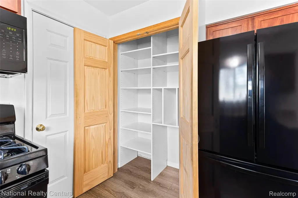 9175 Pennfield Avenue White Lake Charter Township MI 48386