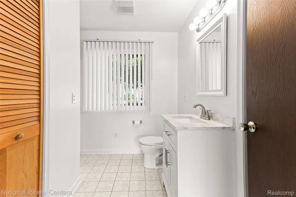 9175 Pennfield Avenue White Lake Charter Township MI 48386
