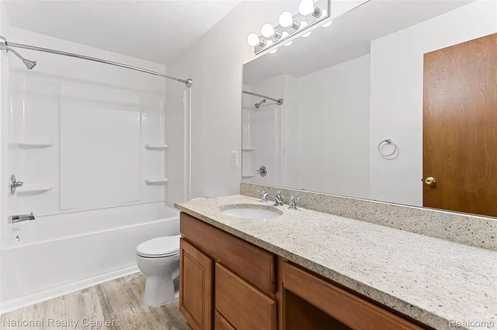 9175 Pennfield Avenue White Lake Charter Township MI 48386