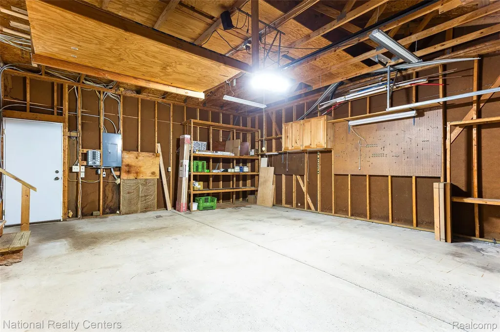 9175 Pennfield Avenue White Lake Charter Township MI 48386