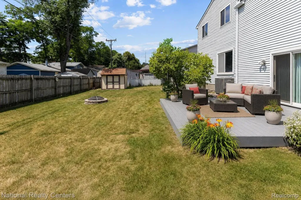 9175 Pennfield Avenue White Lake Charter Township MI 48386
