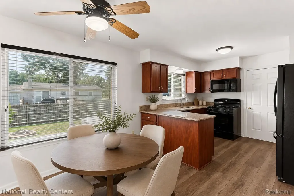 9175 Pennfield Avenue White Lake Charter Township MI 48386