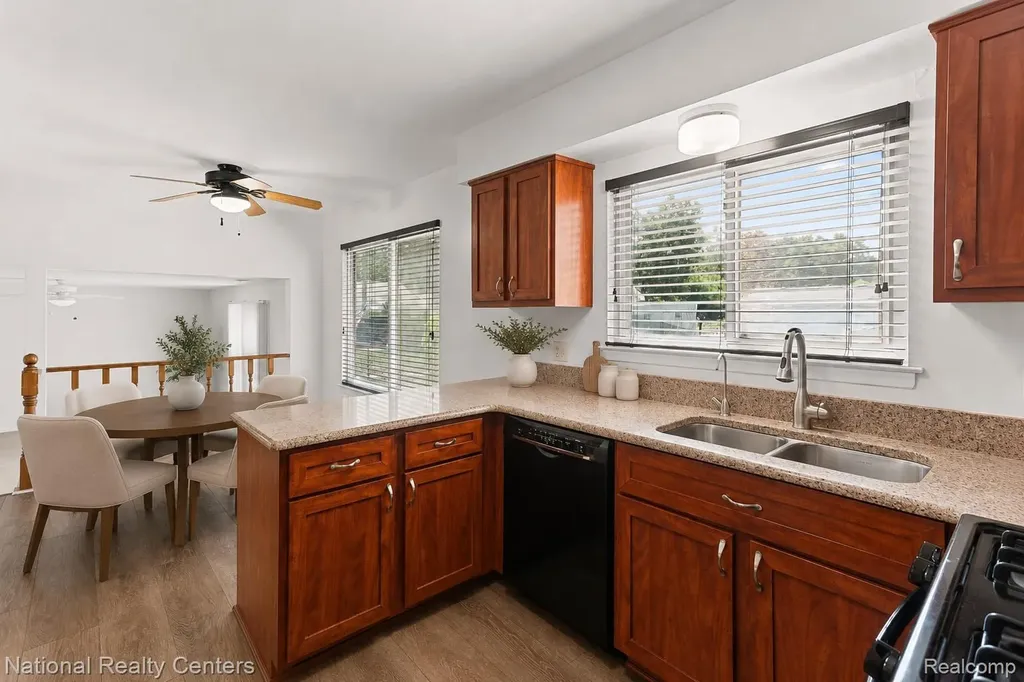 9175 Pennfield Avenue White Lake Charter Township MI 48386