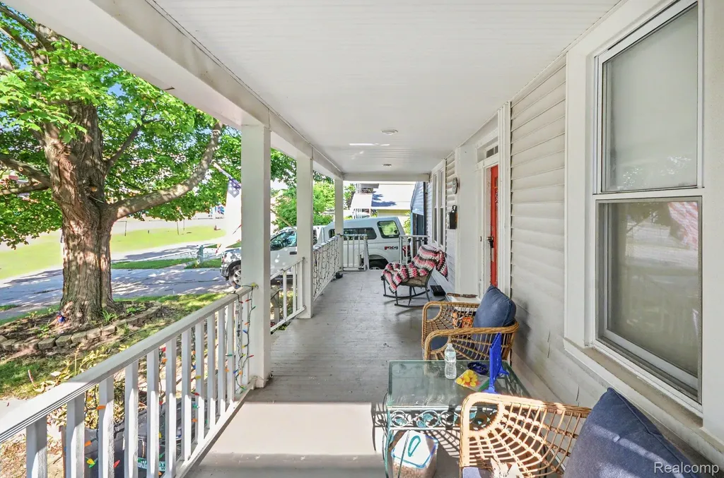 612 Vine Street St. Clair City MI 48079