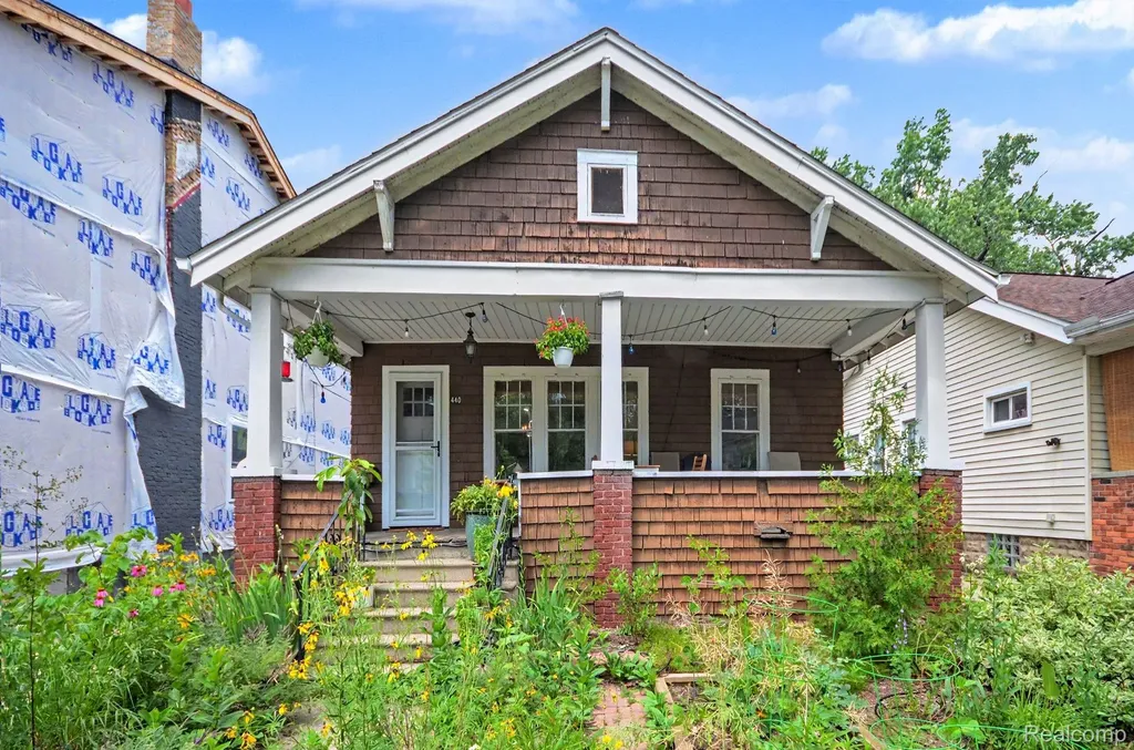 440 W Saratoga Street Ferndale City MI 48220