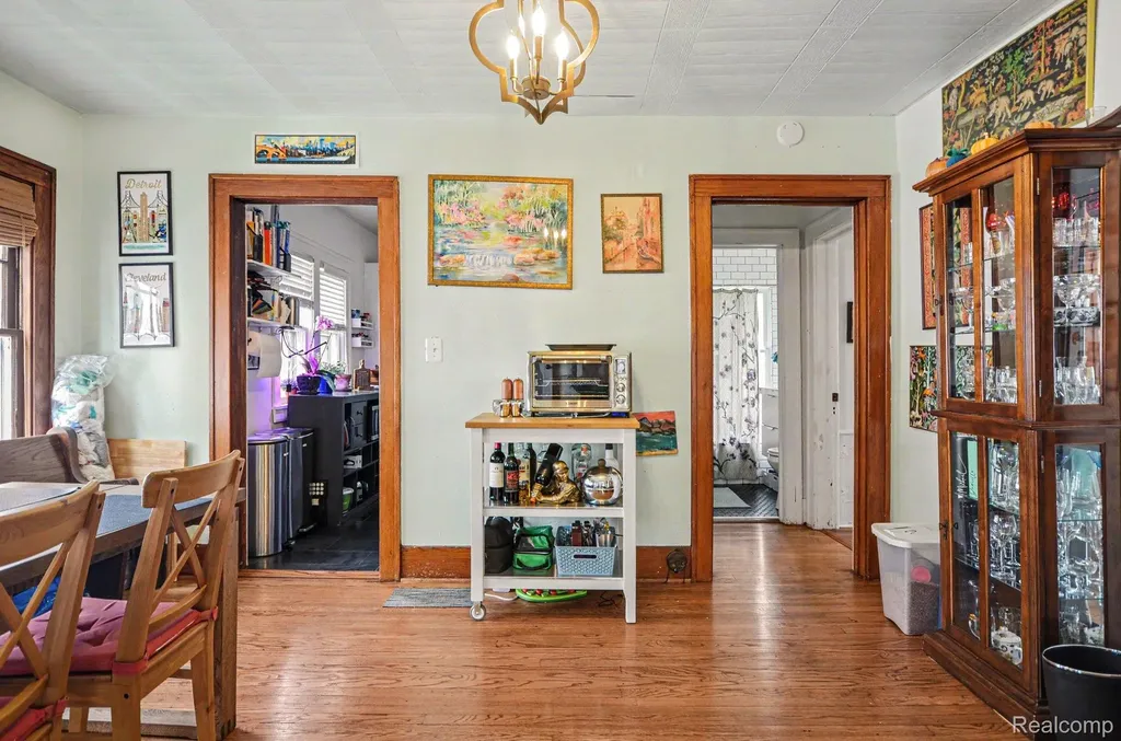 440 W Saratoga Street Ferndale City MI 48220