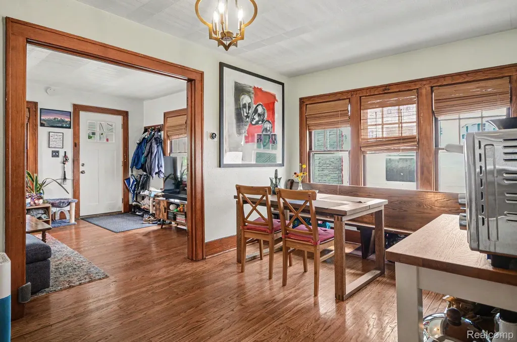 440 W Saratoga Street Ferndale City MI 48220