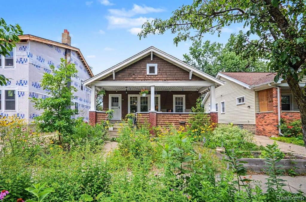 440 W Saratoga Street Ferndale City MI 48220