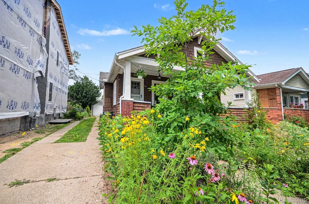 440 W Saratoga Street Ferndale City MI 48220