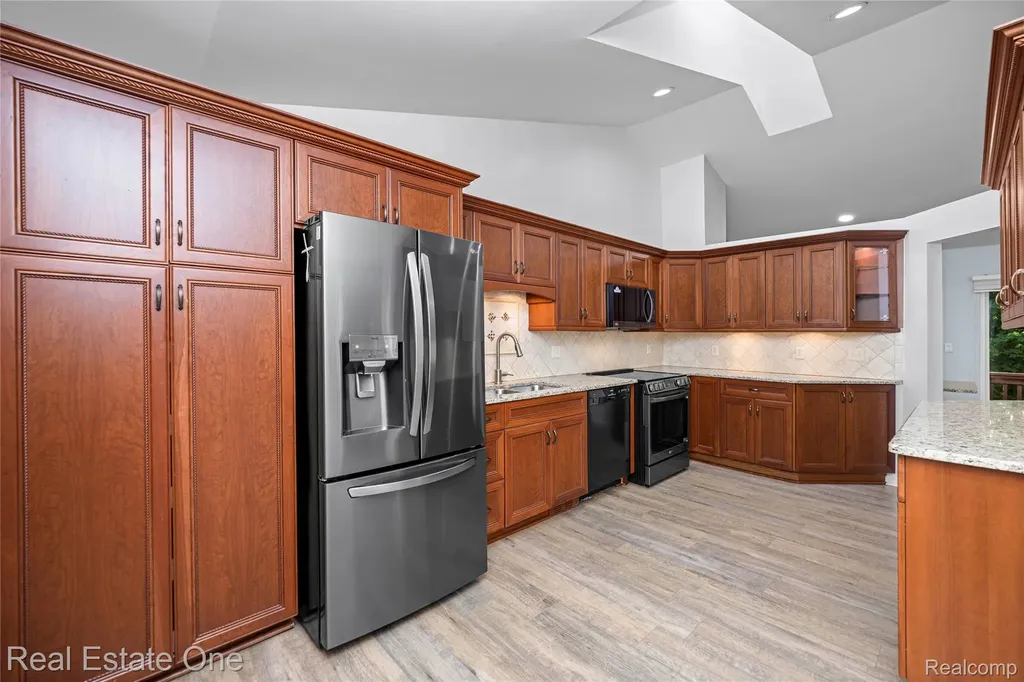 7332 Meadowridge Circle West Bloomfield Charter Township MI 48322