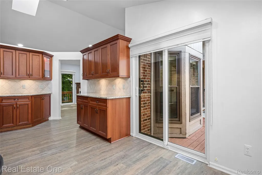 7332 Meadowridge Circle West Bloomfield Charter Township MI 48322