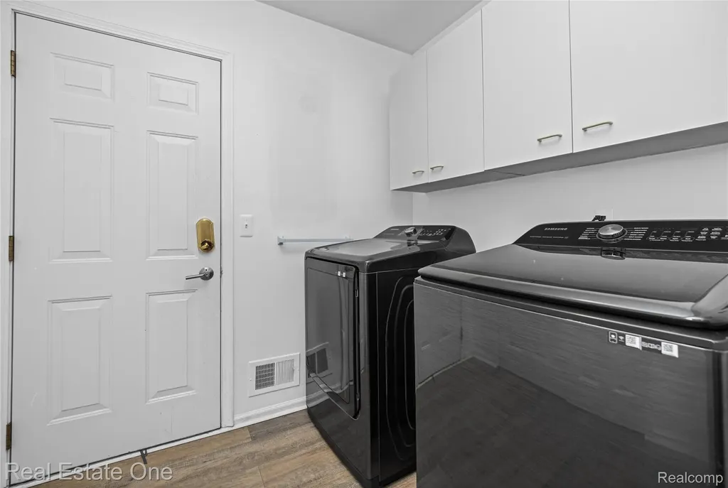 7332 Meadowridge Circle West Bloomfield Charter Township MI 48322