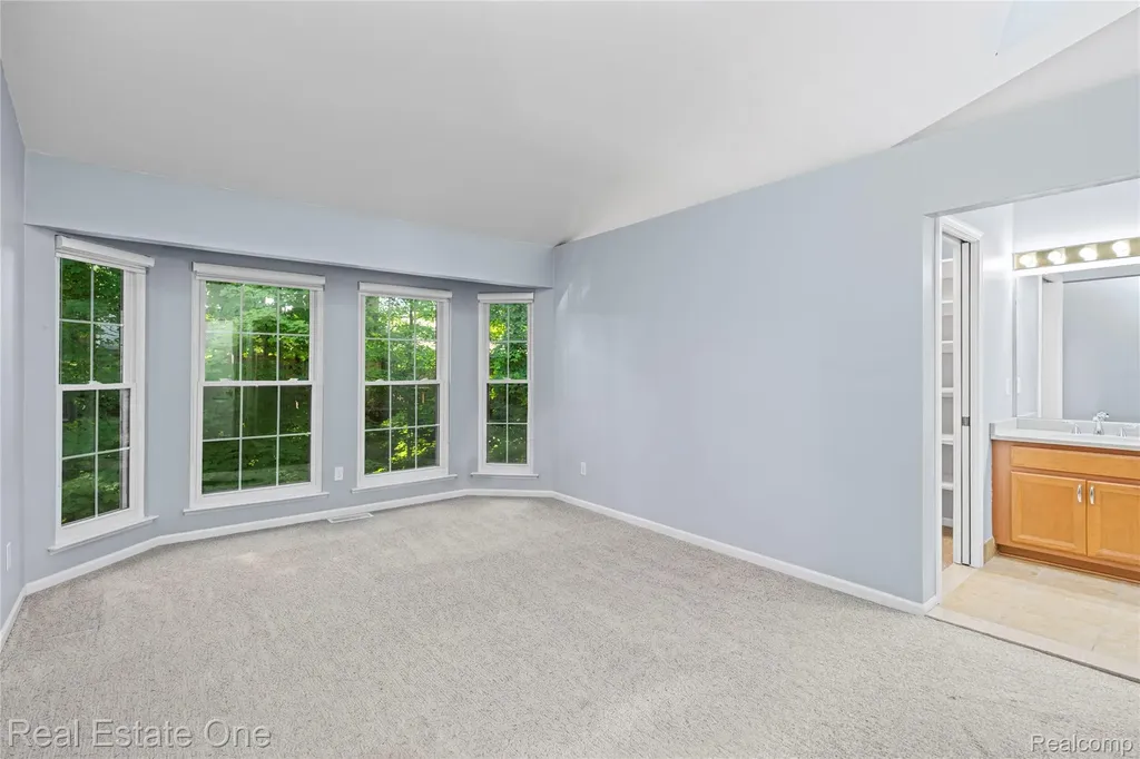 7332 Meadowridge Circle West Bloomfield Charter Township MI 48322