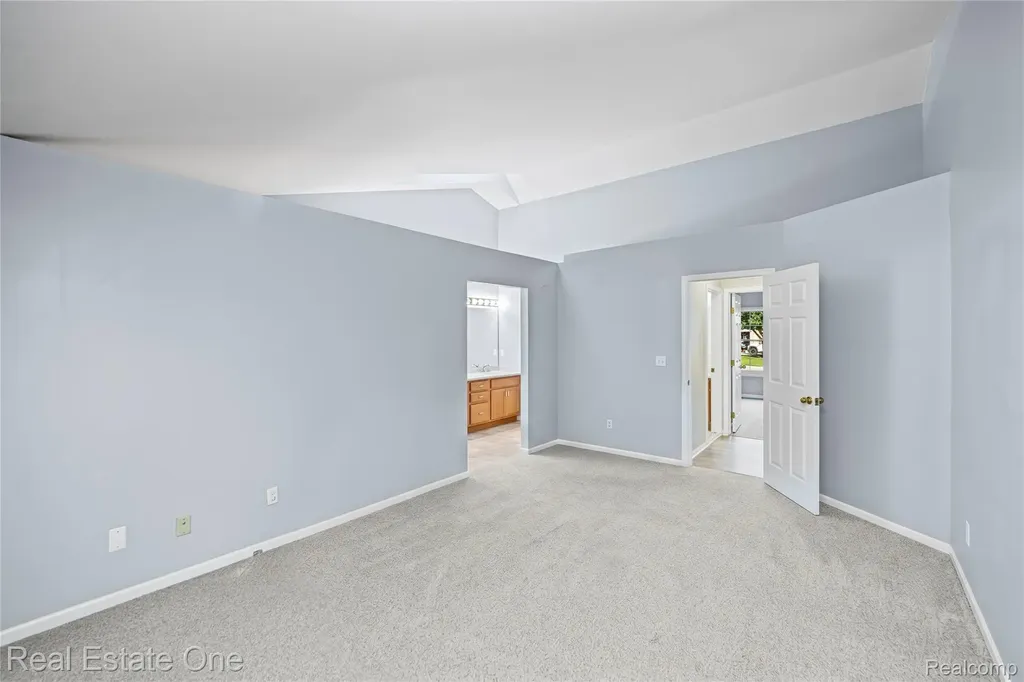 7332 Meadowridge Circle West Bloomfield Charter Township MI 48322